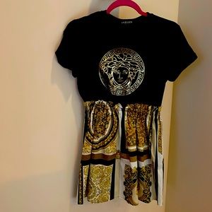 Kids Versace dress size 10/12 worn once.